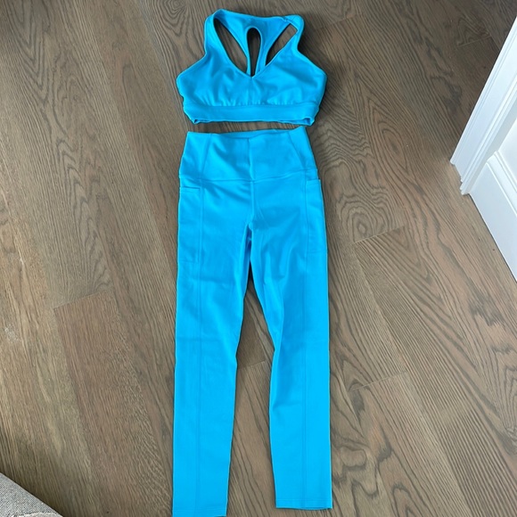 Carbon38 activewear set - Picture 1 of 5